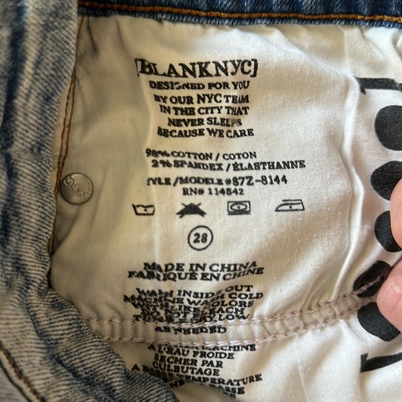 Blank NYC Hiker Short Jean Shorts Size 28 - Picture 5 of 6